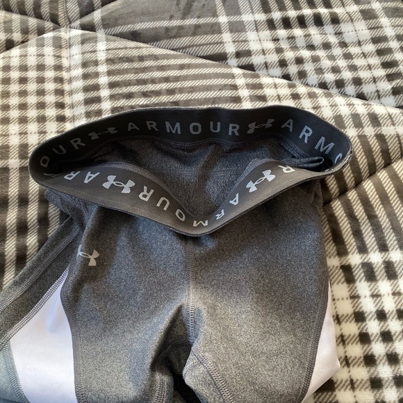 Compression Crop Legging - Picture 3 of 4